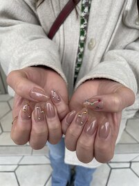 宝石ネイル
