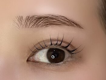 モアソシアの写真/【まつ毛パーマ&アイブロウWAX（眉スタイリング込）￥7,900～】お得なセットメニューで垢抜けフェイスへ☆