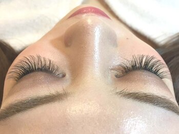 アイラッシュ ビーワークス(b-works)/ふわふわボリュームラッシュ♪