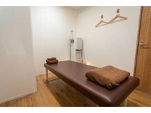 ストレッチプラス(plus)の雰囲気(完全個室で集中ケア。温度調節ベッド・ウォーターサーバー完備。)
