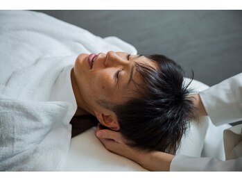 デルタエヌピー63+(δnp63+)/メンズお客様施術【小顔/薬院】