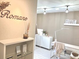 ゆったり落ち着ける店内