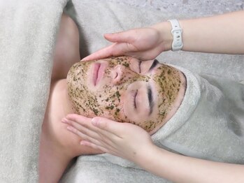 リヴィタ 仙台の写真/【清潔感と第一印象を格上げ！】メンズフェイシャル×ハーブピーリングで肌の土台から整えるケア◎