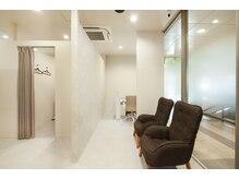 ワイズサロン(Y's salon)/待合です！