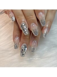 華やか埋めつくしネイル