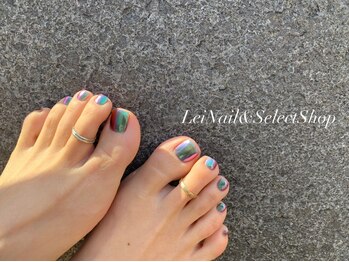 レイ ネイルアンドセレクトショップ(Lei Nail&Selectshop)の写真/爪に優しいフットネイルで、シンプルなのにおしゃれな足元を楽しもう◎あなたの足元をもっと可愛く♪