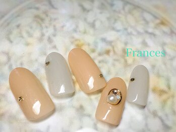フランセス(Frances)/上品ブローチネイル