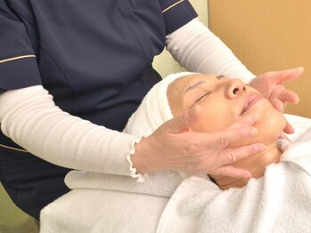 山参/ ホワイトフェイシャルエステ