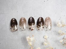 エクリュ(ecru)/季節の定額アート