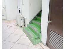 ザ モスト整体院 祐天寺(THE MOST整体院)/こちらの階段を上がります★