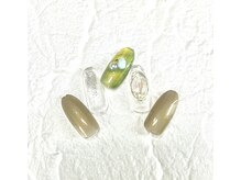 ミュナ(myuna)/シェル囲みネイル