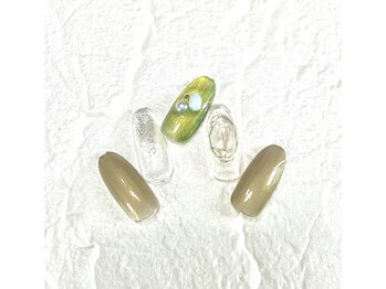 ミュナ(myuna)/シェル囲みネイル