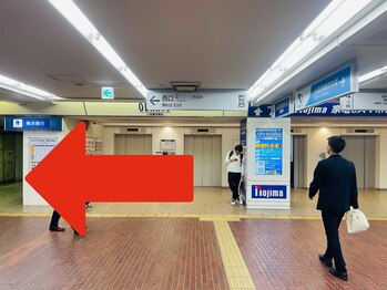 ルルト 町田店/2 数メートル歩いたら左