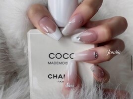 大人の冬ラグジュアリーネイル