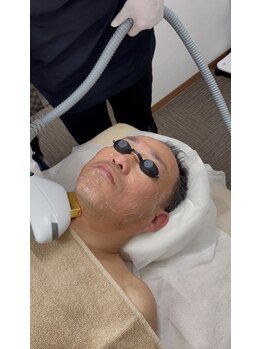 シャイニー(Shiny)の写真/メンズ脱毛
キャッチ：メンズ歓迎！ヒゲ脱毛をお探しなら！何処に通うか迷ってる貴方へご提案