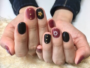 アミネイルズ(AmiNails)/持ちこみネイル♪