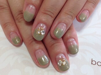 まっすぐフレンチネイル