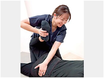 リフレッシュボディガーデン イオンモール津田沼店/伸ばしながら骨盤調整