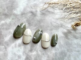 カーキ　ニュアンスネイル