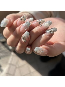 ルート12/きらきらパーツいっぱいネイル