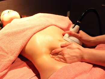 サロンドキャリーの写真/【全身PRセル】強力分解で撃退!!全身の無駄肉をリセット.戻さないお身体へ120分¥11000【むくみ】