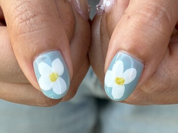 ハズグラスネイル(Haze Grass nail)/手書きフラワー