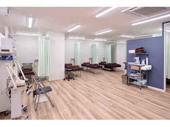 ひかり鍼灸整骨院/施術室風景です