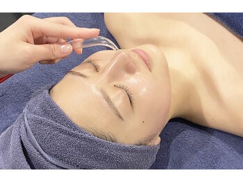 オーシャンブルー 福岡店(OCEAN BLUE フェイシャル&ボディ)の写真/☆何とかしたい頑固な毛穴に！毛穴開き/黒ずみ☆【韓国式毛穴洗浄＋ダイヤモンドピーリング】