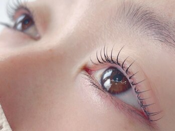 eyelash salon mooi.の写真/20種類以上のロッドからお客様に似合うカールをご提案♪ナチュラルで上品な目元へ