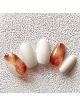 ネイルサロン アリイ(Alii)/１０月定額デザイン