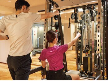 ラグジュアリージムヨコハマ 関内店(LUXURY GYM YOKOHAMA)/マシンエクササイズ