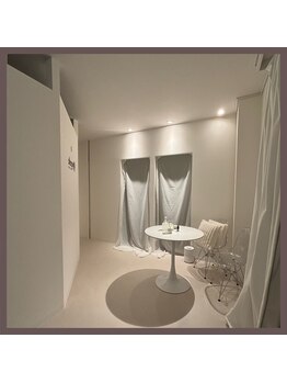 シープ ドライヘッドスパ専門店(sheep)/【白を基調とした内装】