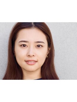 ナチュラル上品な目元にしたい