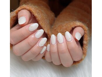 フローリア(Floria)/冬 白パールネイル