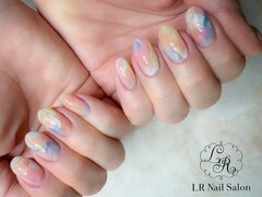 LR Nail Salon　梅田本店ハンドメディカルサロン 【エルアールネイルサロン】