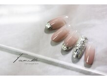 ファミーユ 池袋東口店(Famille)/長さ出し&選べるデザインMコース