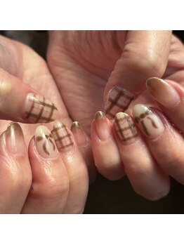 横浜 チェックネイル