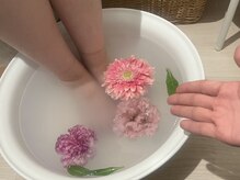 ポーラ ザ ビューティ 御経塚店(POLA THE BEAUTY)の雰囲気（足の末端から温めて全身に血流を巡らせてマッサージに入ります。）