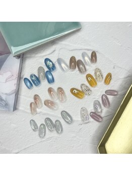 リネイル 長浜(Re-na-iL)の写真/季節ごとに変わるオススメサンプル！トレンドデザイン多数ご用意♪丁寧なカウンセリングで理想の指先へ☆