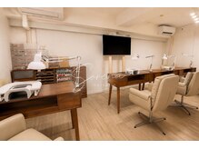 ソレナネイル 新宿西口(Sorena nail)の雰囲気（Netflixを見ながら、ゆったりと施術時間をお過ごしいただけます）