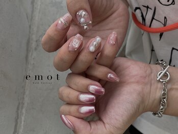 エモット(emot)/