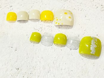 ピアレス(Peerless)の写真/【フットネイルの季節到来☆】お得なクーポン多数ご用意あり！巻き爪ケアや角質ケアもおまかせ下さい◎