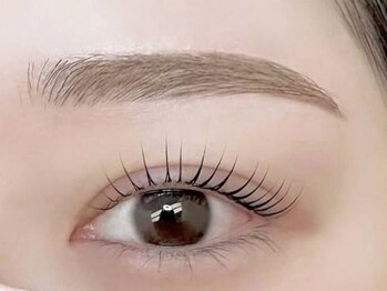 ティアラッシュ 黒川店(TiaLash.)の写真/\大人気メニュー/目元全体の雰囲気UP!【まつげパーマ+アイブロウワックス(間引き・眉メイク込)¥9980】