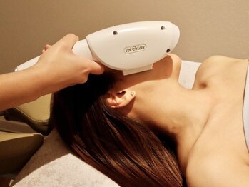 メゾンドゥシュクル(Maison de Sucre)/顔ワックス＆光照射のダブル脱毛