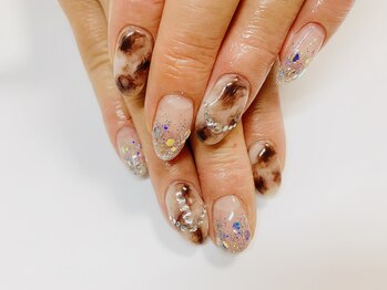 トヨネイル(TOYO NAIL)/白べっ甲×ホロ☆