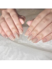 オフィスに！大人ベージュネイル