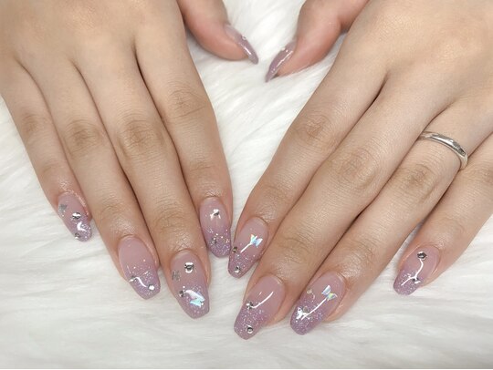 2025年冬】パープル ラメグラデーション ハンドのネイルデザイン集  