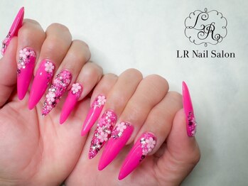 エルアールネイルサロン 梅田本店(LR)の写真/《ネイルが初めての方へ!》オフ込チップジェルART2本¥11300/4本¥13000!爪にお悩みがある方ご相談ください◇