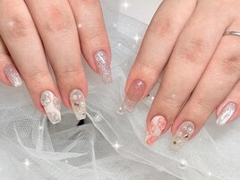 フラワーネイル　担当西村