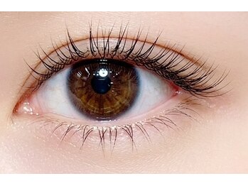 アルファ(alpha)の写真/上質なエクステを使用し品のある仕上がりに♪バランスを重視し、あなたに似合うナチュラルな目元をご提供☆